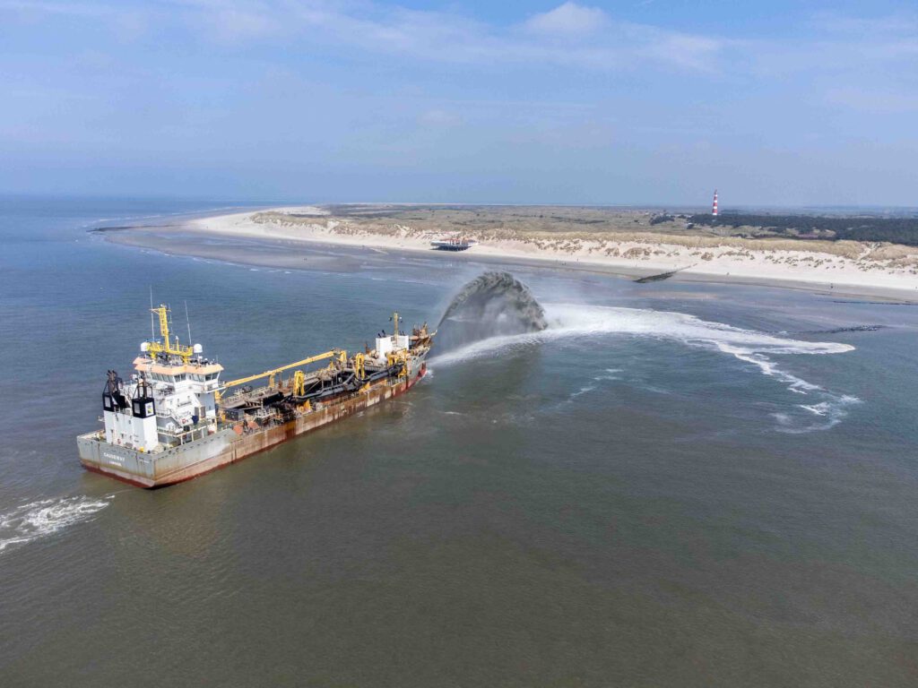 Boskalis werkzaamheden zandsuppletie Ameland