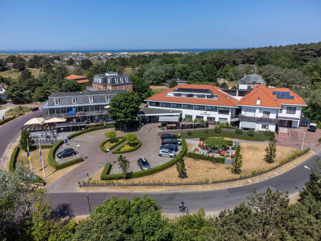 Dronebeelden Hotel Ameland